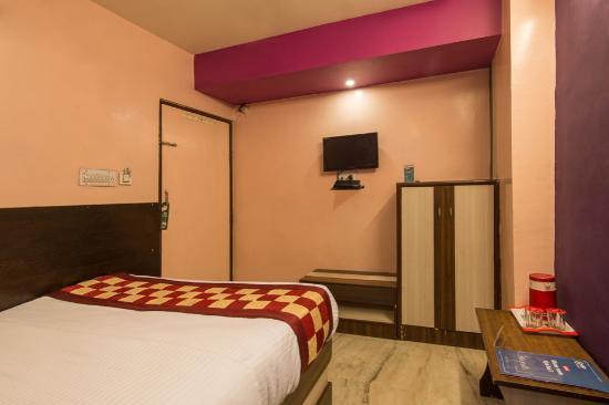 Hotel Abhiraj Palace